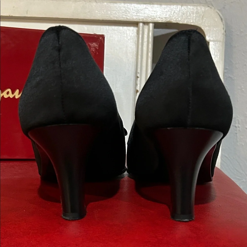 Salvatore Ferragamo Black Bow Satin Heels Sleek Design 9.5 C